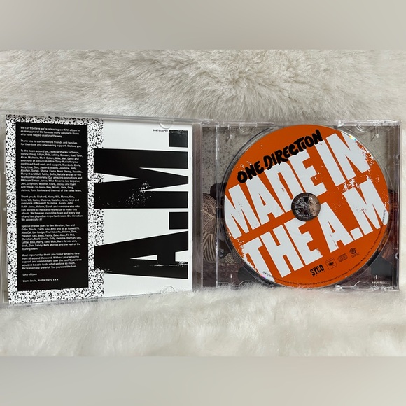 One Direction CD's Bundle of 3,  Made in the A.M/Midnight Memories/Take Me Home - Picture 14 of 15